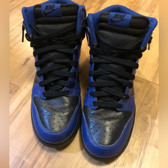 Nike Dunks - Picture 2 of 4